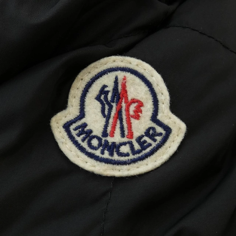 Áo khoác lông vũ MONCLER ROELAN 629445