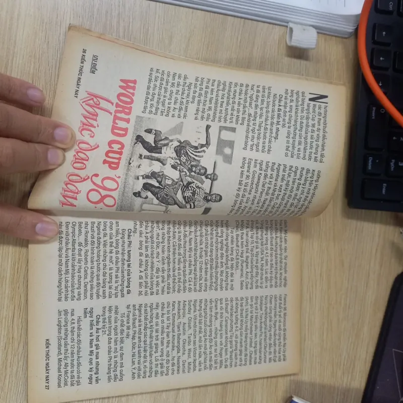 Combo Hoài niệm 3 tạp chí Kiến thức ngày nay ( Worldcup 1998) 1013317