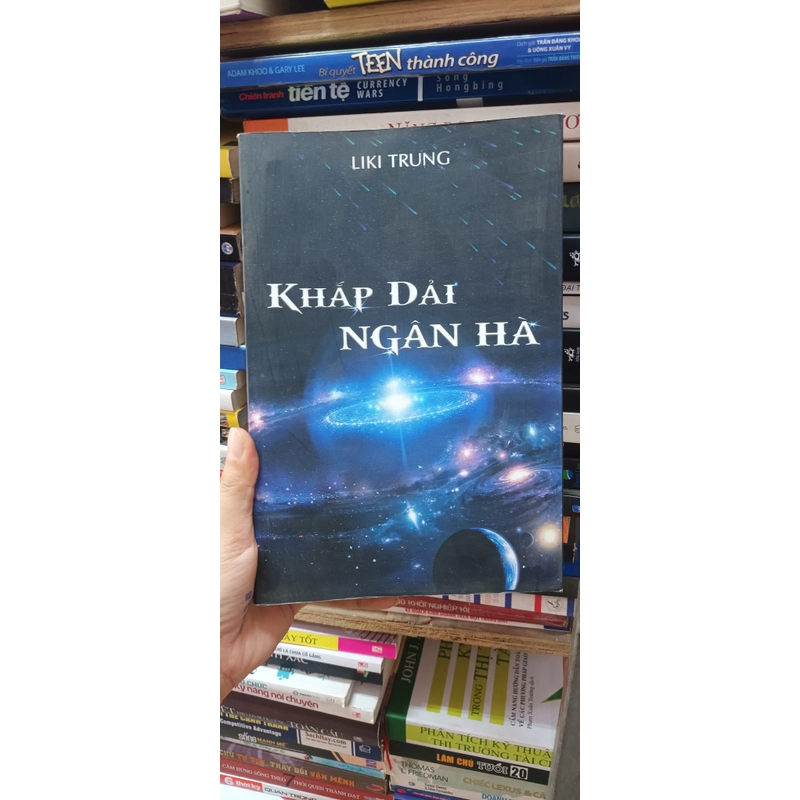 Khắp Dải Ngân Hà- LiKi Trung 502674