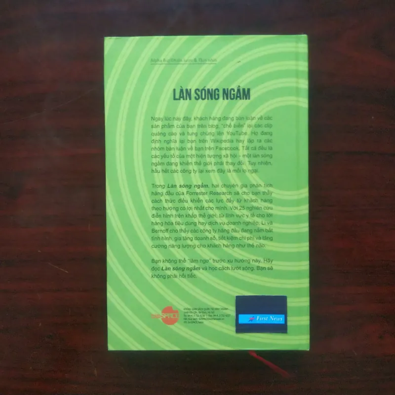 Làn Sóng Ngầm - Bìa Cứng - Charlene Li & Josh Bernoff [Sách Kinh Tế] 1002956