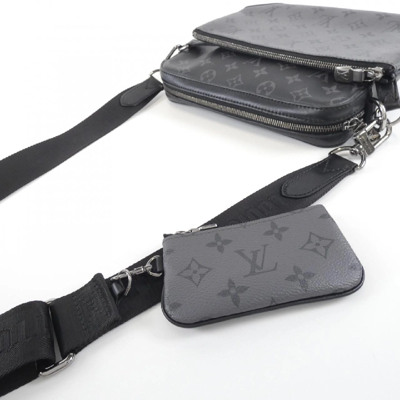 Túi đeo vai Louis Vuitton Monogram Eclipse Reverse Trio Messenger M69443 608986