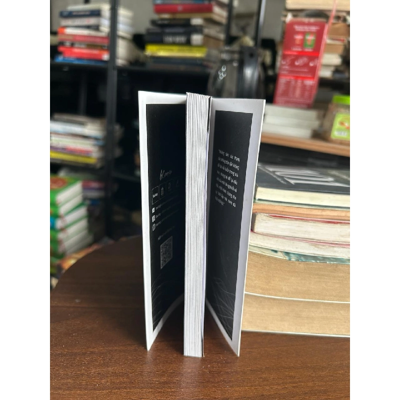 Hành tinh của một kẻ nghĩ nhiều - Nguyễn Đoàn Minh Thư 934306