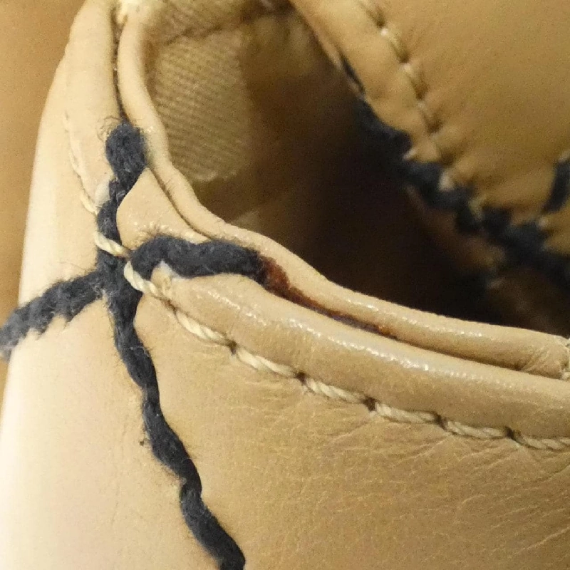 Túi xách chéo Wild Stitch Line 16799 của Chanel - Hàng hiệu Authentic 767995