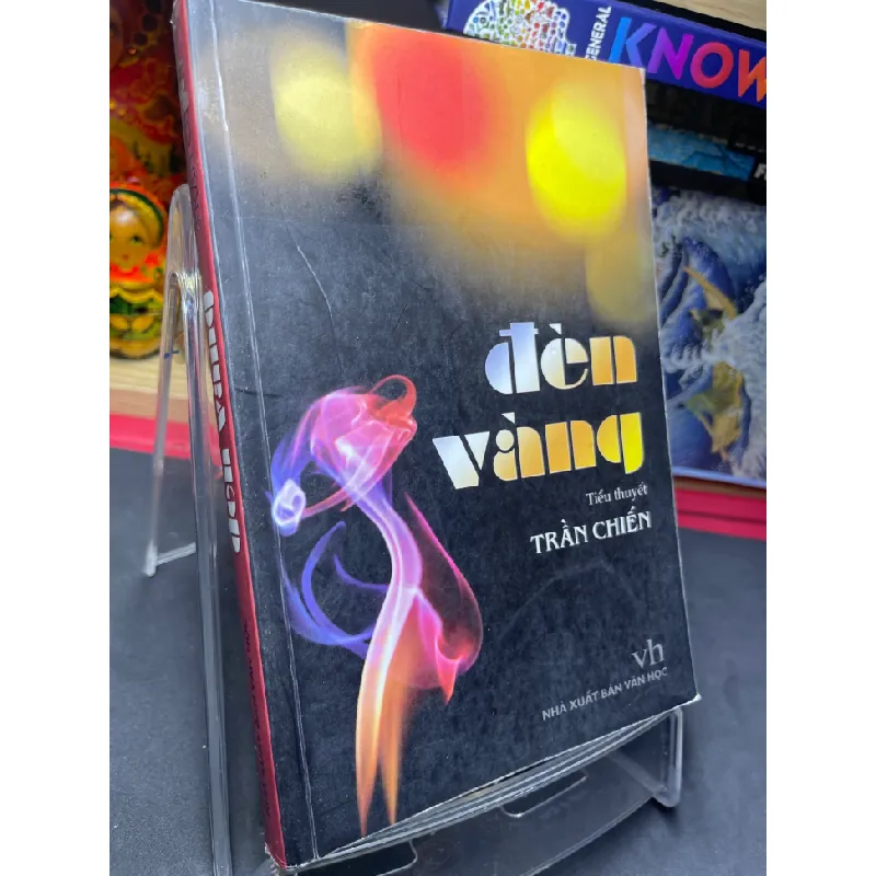 [Sách Cũ SCGR] Đèn vàng 2005 mới 70% ố bẩn nhẹ Trần Chiến HPB0906 SÁCH VĂN HỌC 683723