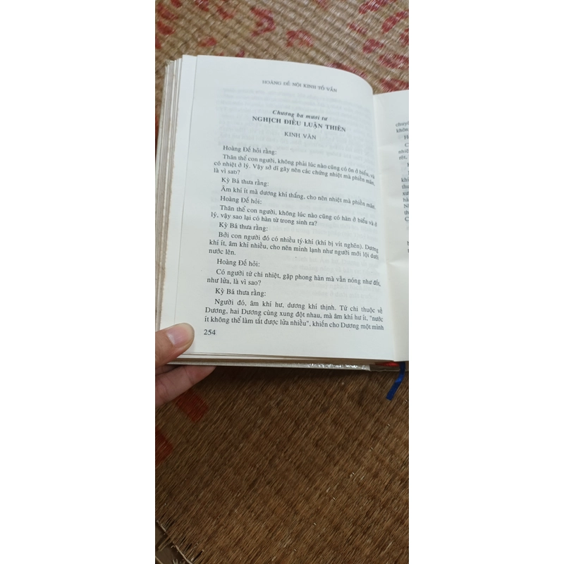 Hoàng Đế Nội Kinh Tố Vấn- Lương Y Nguyễn Tử Siêu Dịch Và Chú Giải 530676