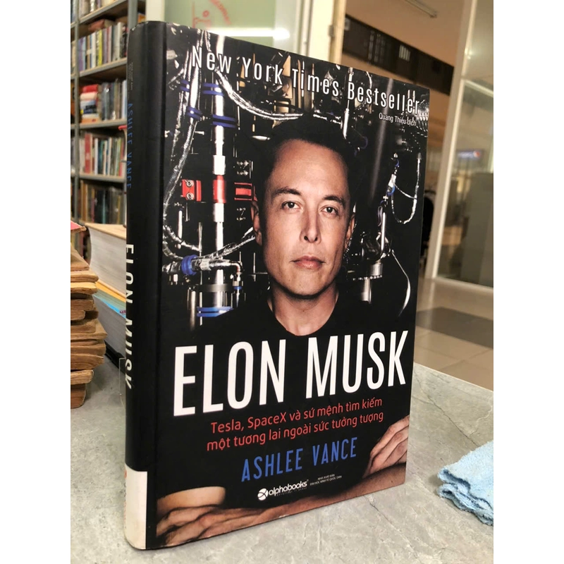 ELON MUSK - ASHLEE VANCE 478933