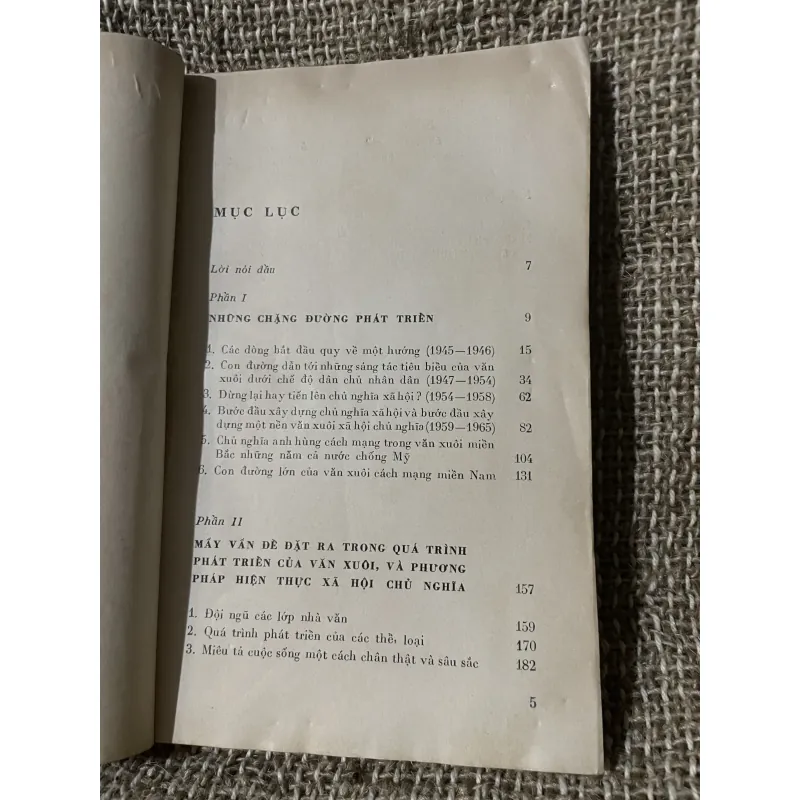 Mấy vấn đề văn xuôi Việt Nam 1944-1970; Phong Lê; 1972 1024480