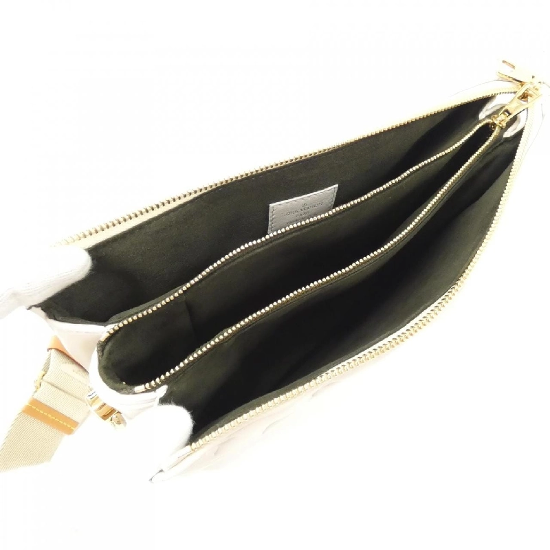 Túi xách vai Louis Vuitton Coussin PM M57793 612261