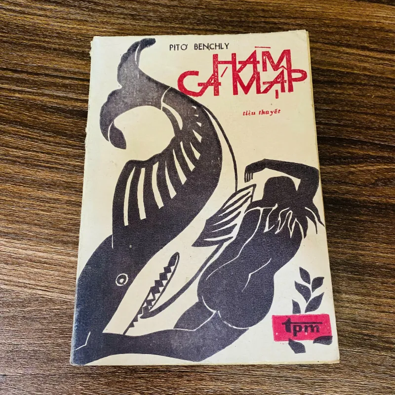 "Hàm cá mập" (Jaws) Peter Benchley.  ( sách bao cấp) 960843