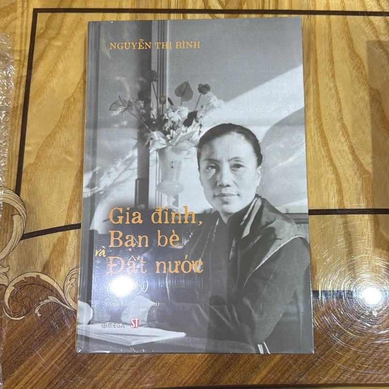 Hồi ký Gia đình-bạn bè và đất nước (bìa cứng)-Nguyễn Thị Bình 534092