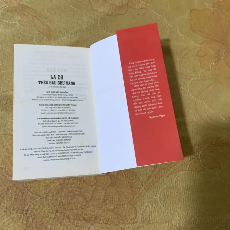 COMBO SỬ VIỆT 12 KHÚC TRÁNG CA & LÁ CỜ THÊU SÁU CHỮ VÀNG 751717