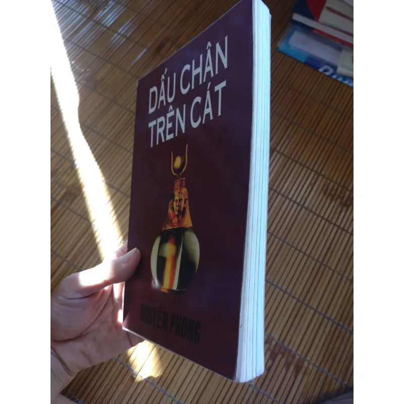 Dấu chân trên cát - Nguyên Phong 695258