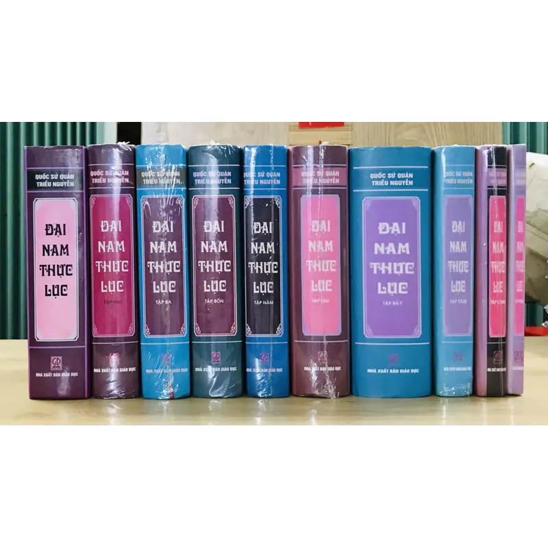 ĐẠI NAM THỰC LỤC - Quốc Sử Quán Triều 674104