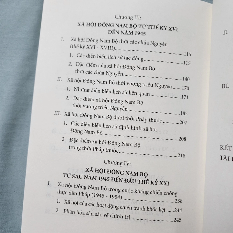Xã hội Đông Nam Bộ khởi thủy đến đầu thế kỷ XXI | Huỳnh Ngọc Đáng 498489