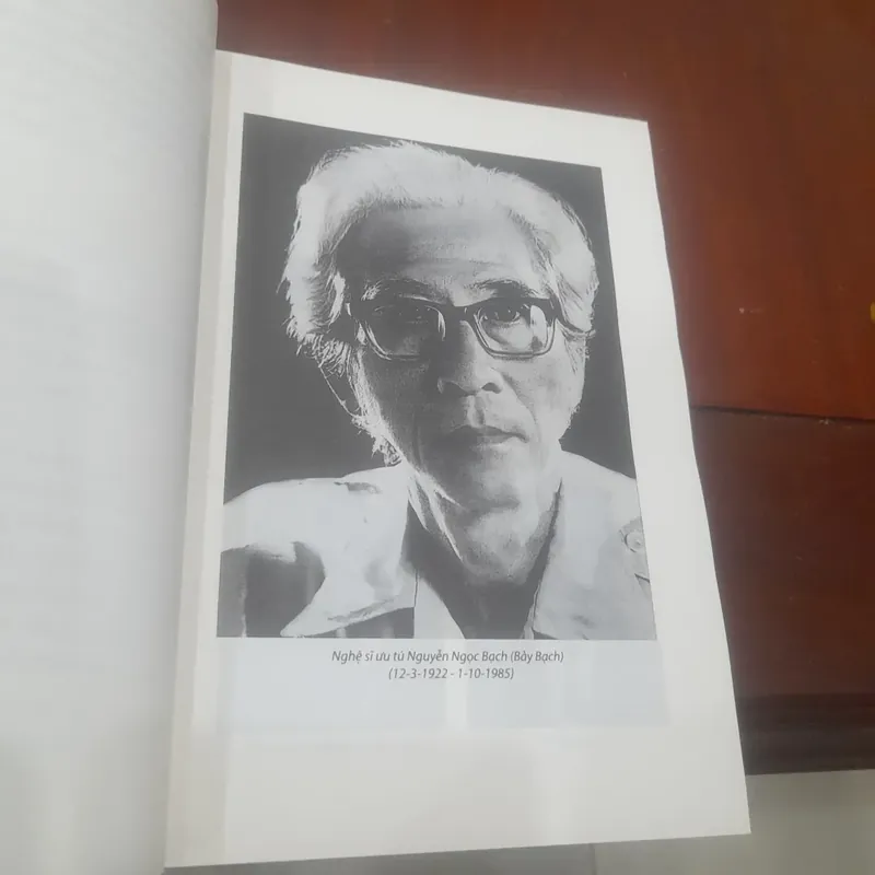 Nguyễn Ngọc Bạch - MỘT ĐỜI SÂN KHẤU 606517