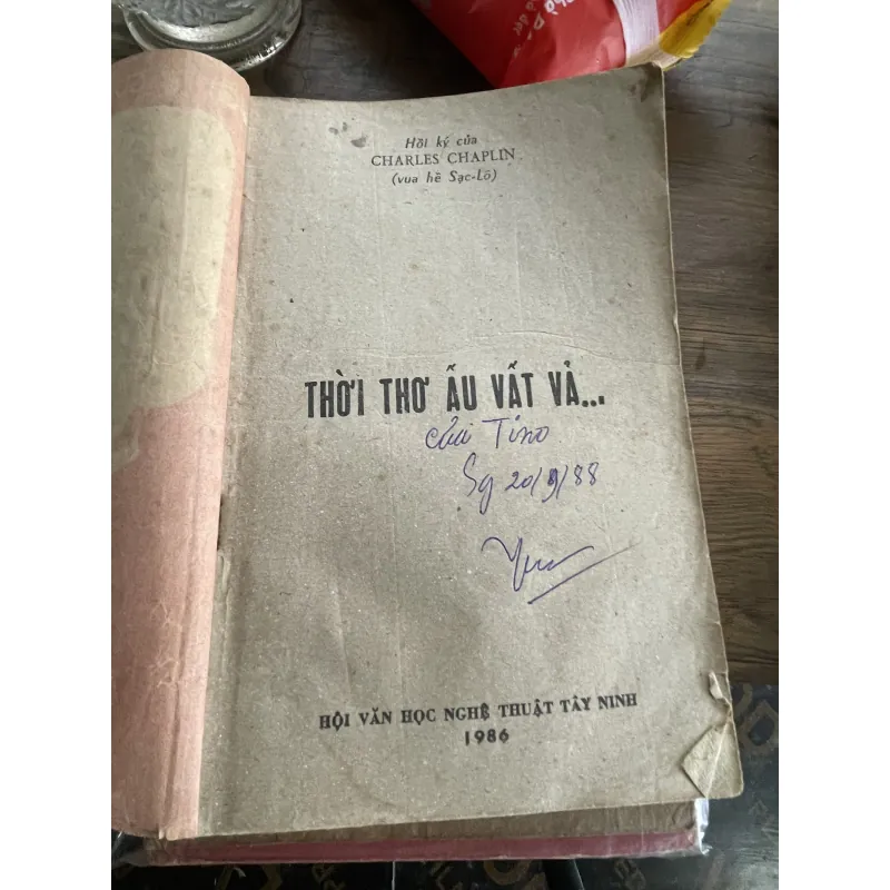 Hồi ký Vua hề Sạc-lô; Vũ Hạnh dịch , hơn 300 trang 2 cuốn  199288