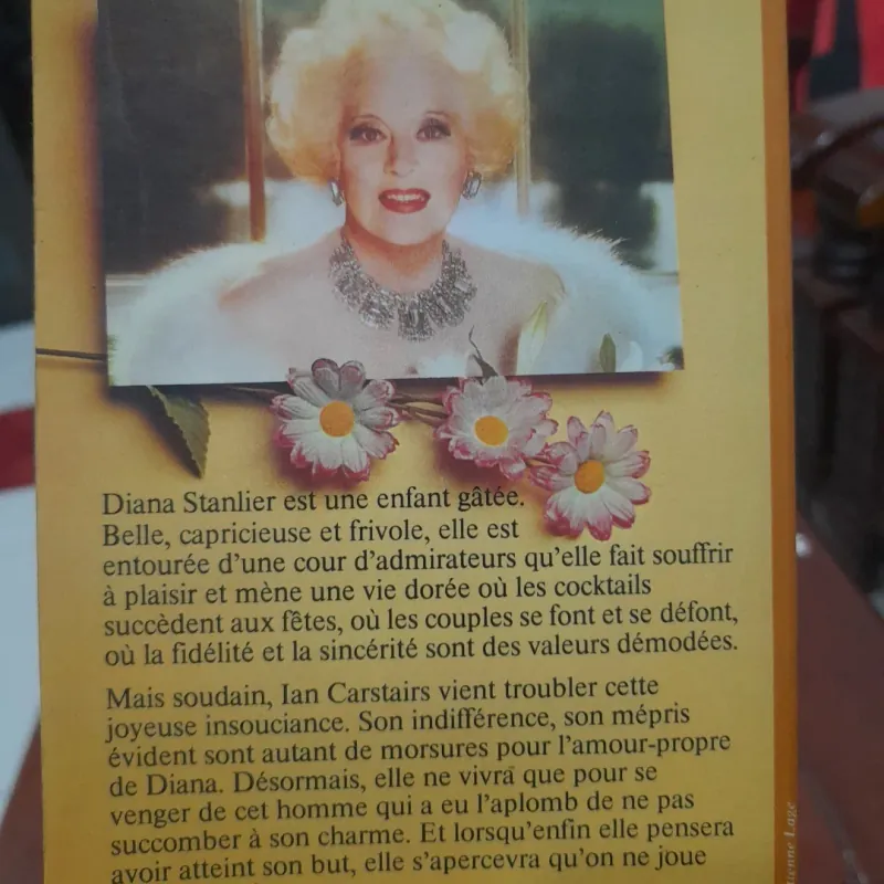 Barbara Cartland - LA TOUR DU BONHEUR 929650