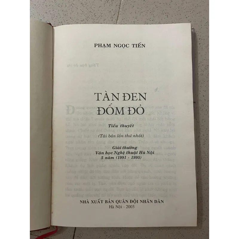 Tàn Đen Đốm Đỏ – Phạm Ngọc Tiến 592138