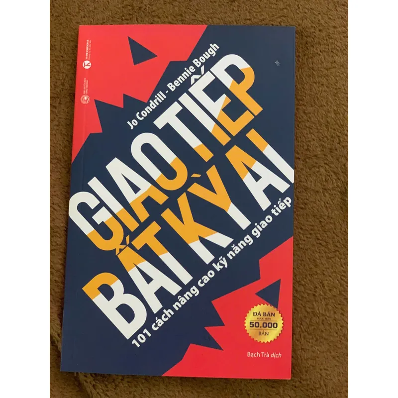 Giao tiếp bất kì ai  739202