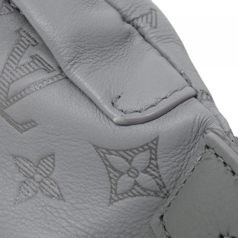 Túi đeo chéo Louis Vuitton Monogram Shadow Discovery Bum Bag PM M46108 612019