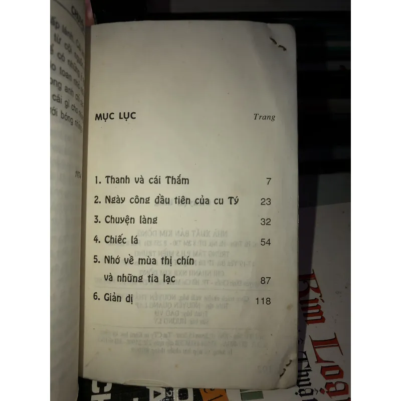 Chuyện làng - Bùi Hiển 1001160