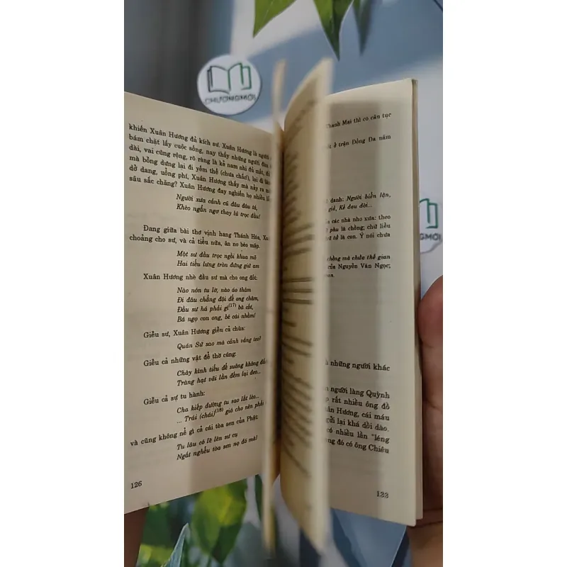 Hồ Xuân Hương - Tác giả và tác phẩm văn học dành cho học sinh tham khảo - Nguyễn Bích Thuận biên soạn 798327