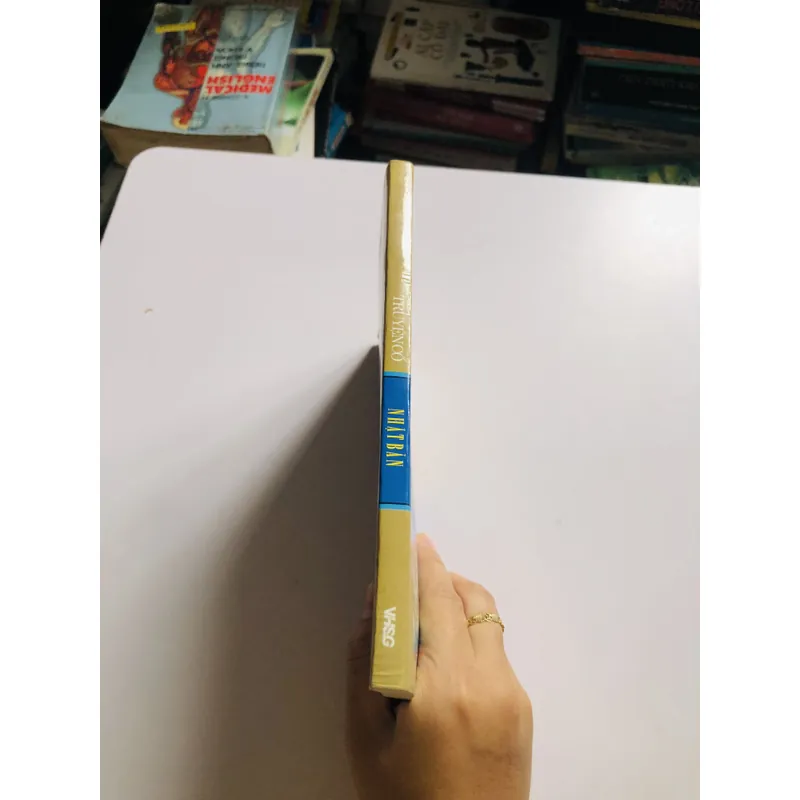 TRUYỆN CỎI NHẬT BẢN  712246