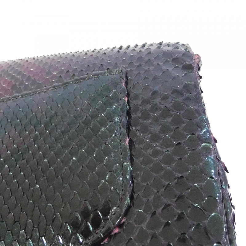 Túi xách chéo Chanel 69900 610138