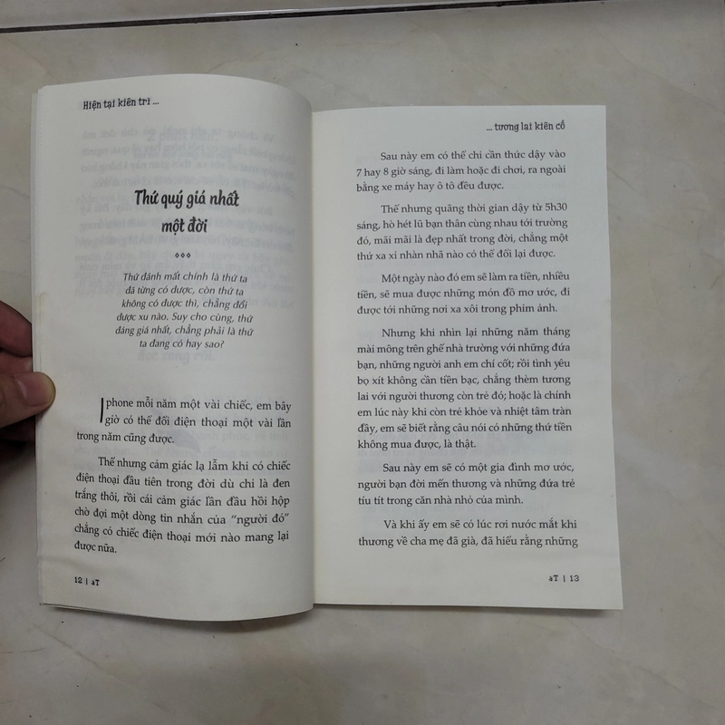 Sách Hiện tại kiên trì tương lai kiên cố 453341