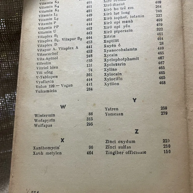 Thuốc và cách sử dụng thuốc - 550 trang  926136