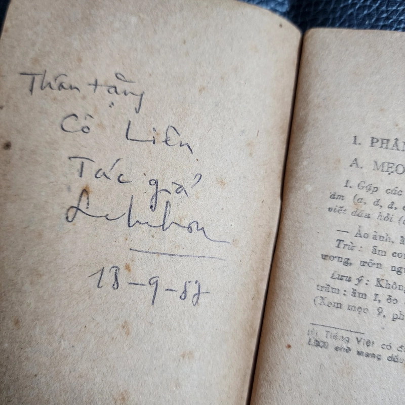 Sổ tay mẹo luật chính tả khổ nhỏ | chữ ký tặng của tác giả Lê Trung Hoa 502257