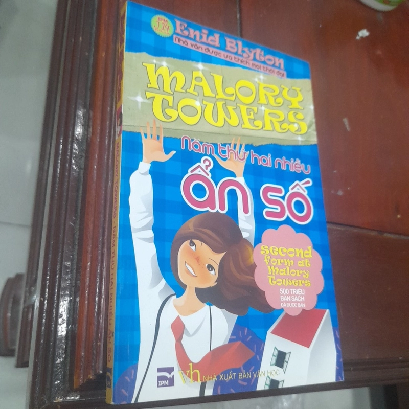 Malory Towers - NĂM THỨ HAI NHIỀU ẨN SỐ 525254