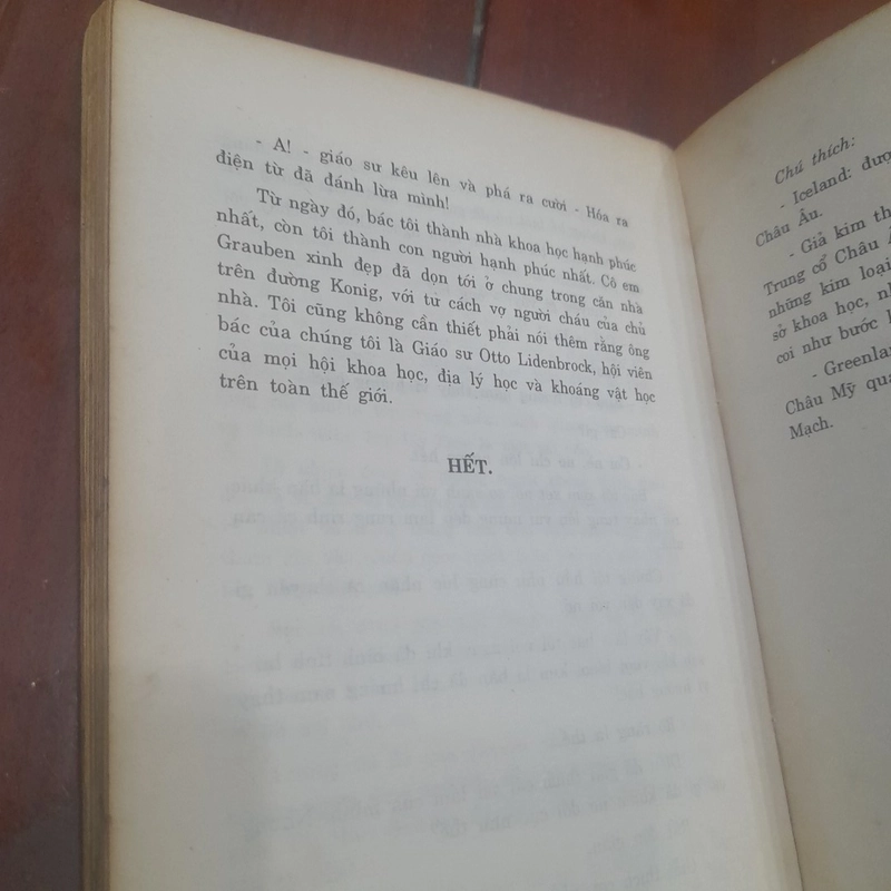 Jules Verne - CUỘC DU HÀNH VÀO TRUNG TÂM TRÁI ĐẤT (tóm lược) 463219
