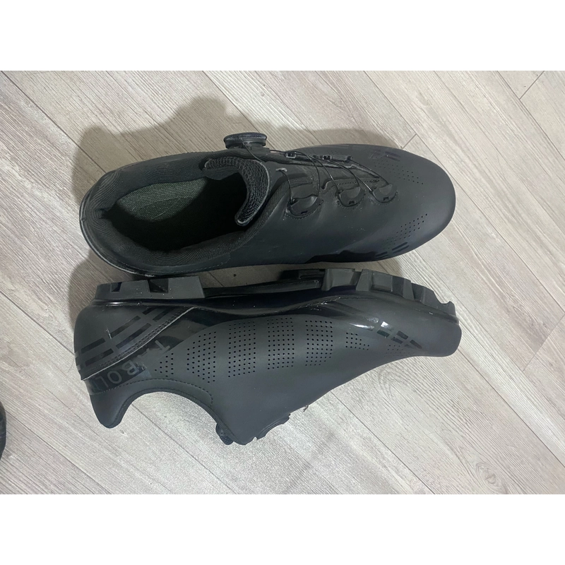 Giày đạp xe new size 40-42 500150
