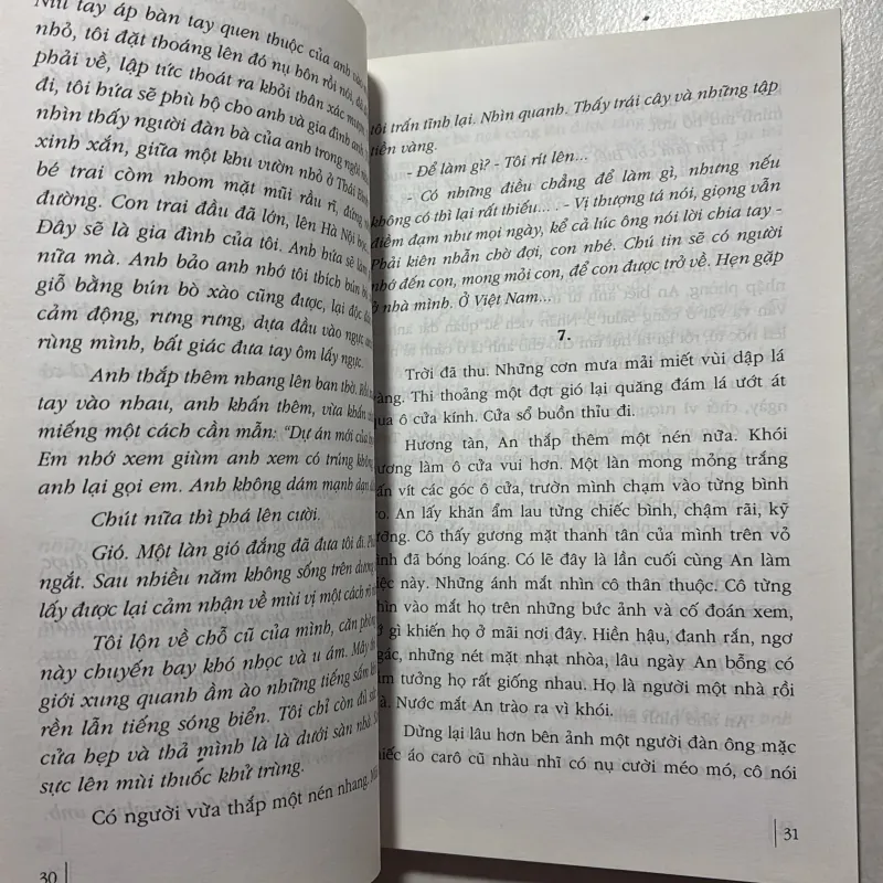 Không phải là chuyện tình - Tuyển tập truyện ngắn trẻ 2010 756310