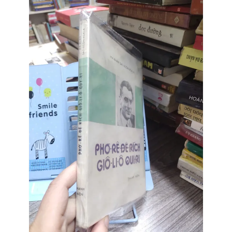 Sách: Phơ Rê Đê Rích - Giô Li ô Qui Ri - Tác giả: Marian Satxcon-xcai-a (A3) 599543