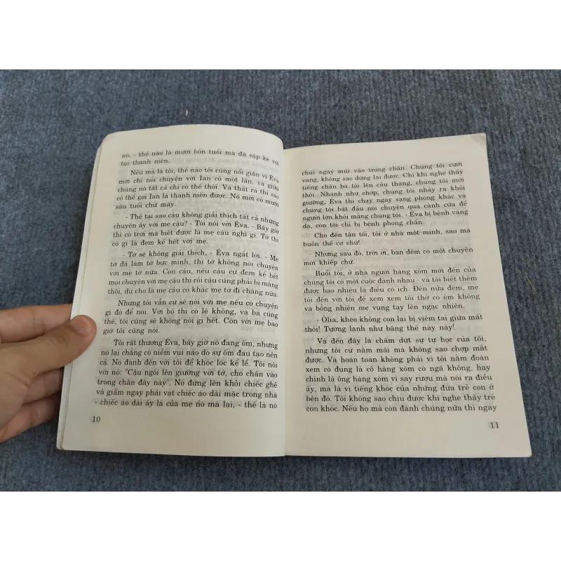 CÔ CON GÁI MỘT - CLARA IARUNCOVA 574285