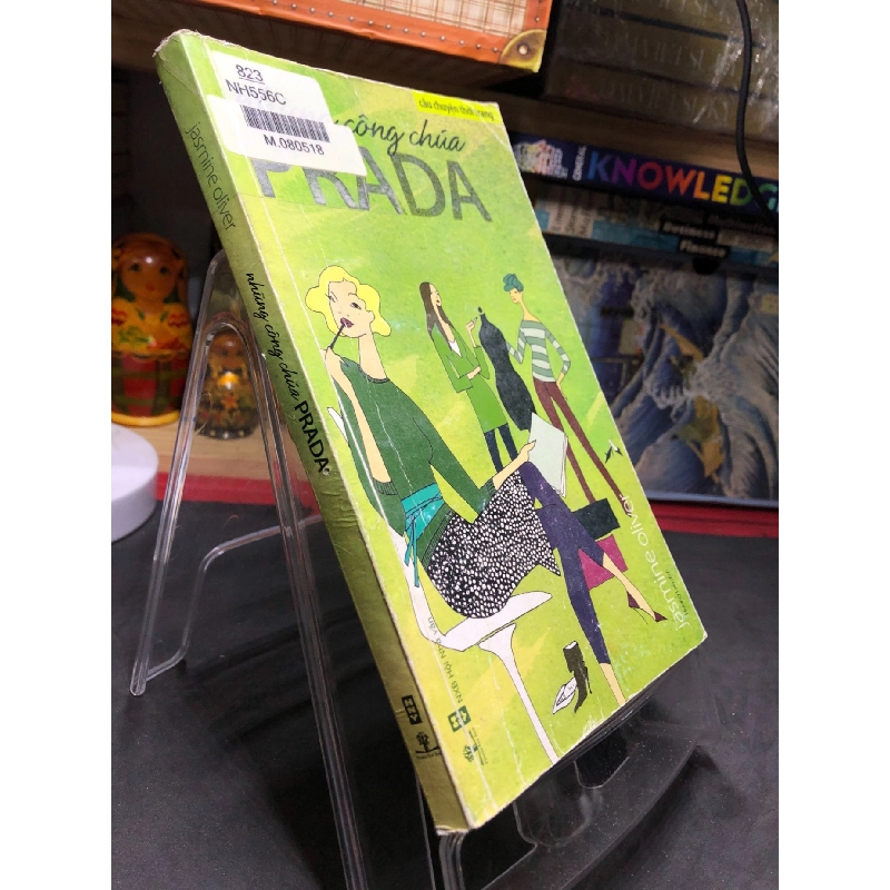 Những công chúa Prada 2009 mới 75% ố bẩn nhẹ Jasmine Oliver HPB0906 SÁCH VĂN HỌC 914789