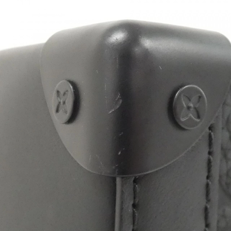 Túi đeo vai Louis Vuitton Trunk Wearable Wallet Monogram Trianon M82070 612586