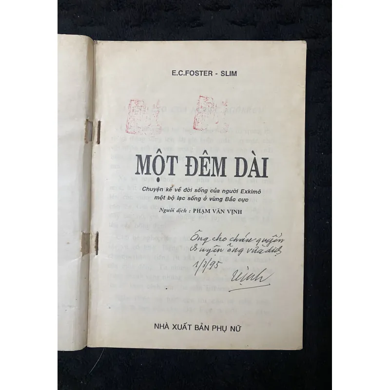 Một đêm dài- sách có chữ ký của dịch giả  1002874