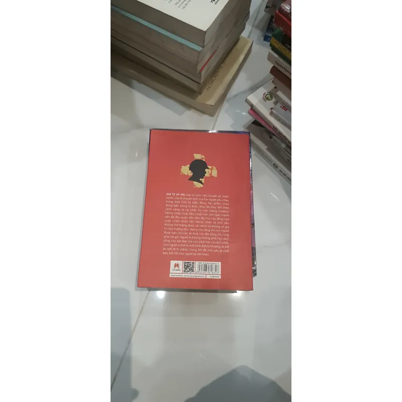 "Giã từ vũ khí" của Ernest Hemingway 👣 691520