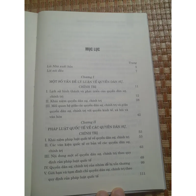 VỀ CÁC QUYỀN DÂN SỰ CHÍNH TRỊ... 932683