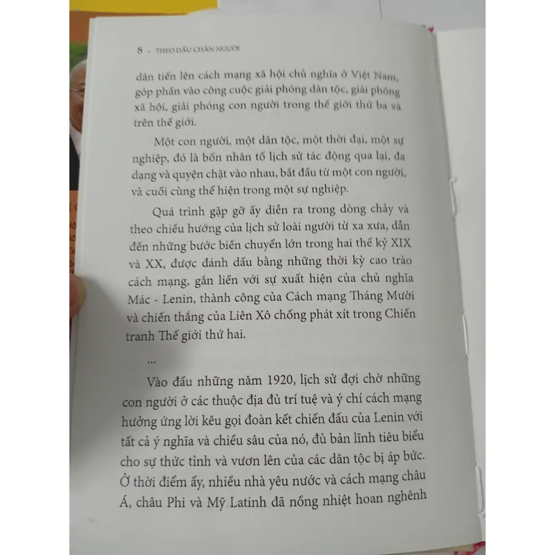SÁCH THEO DẤU CHÂN NGƯỜI 731296