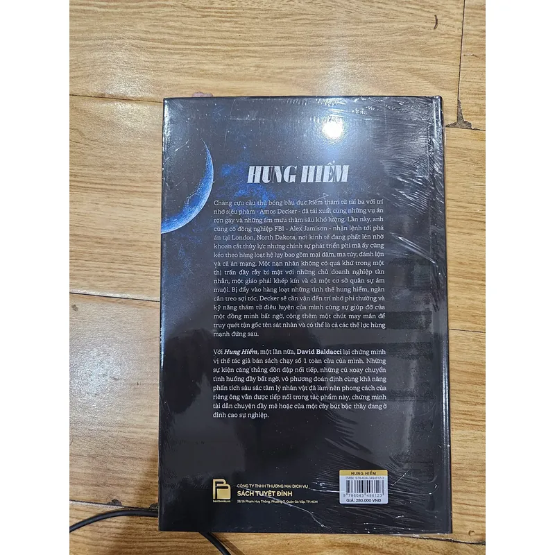 Hung hiểm
140k 736519