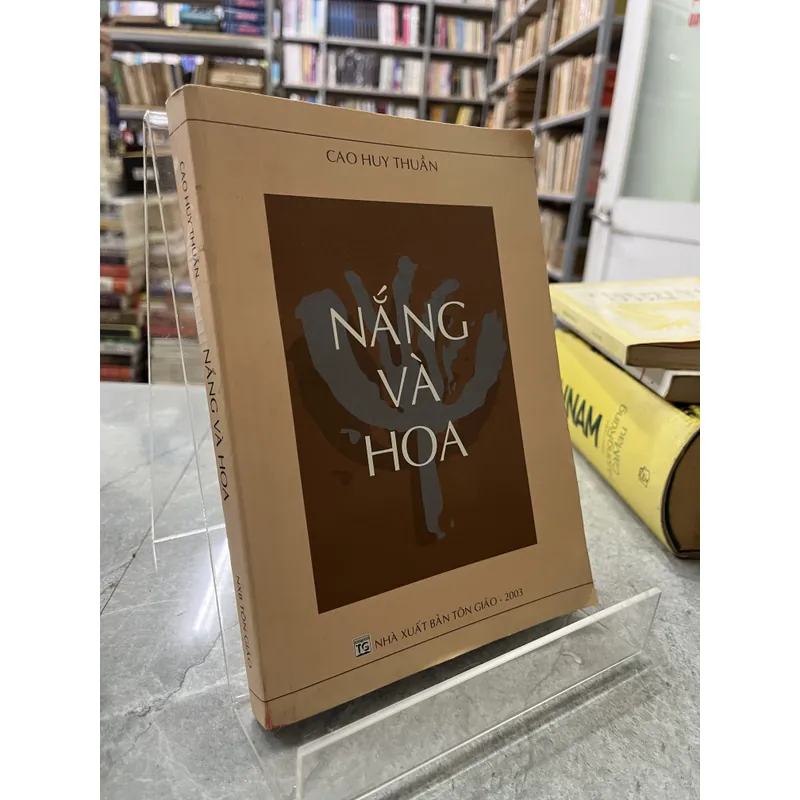 NẮNG VÀ HOA - CAO HUY THUẦN 738156
