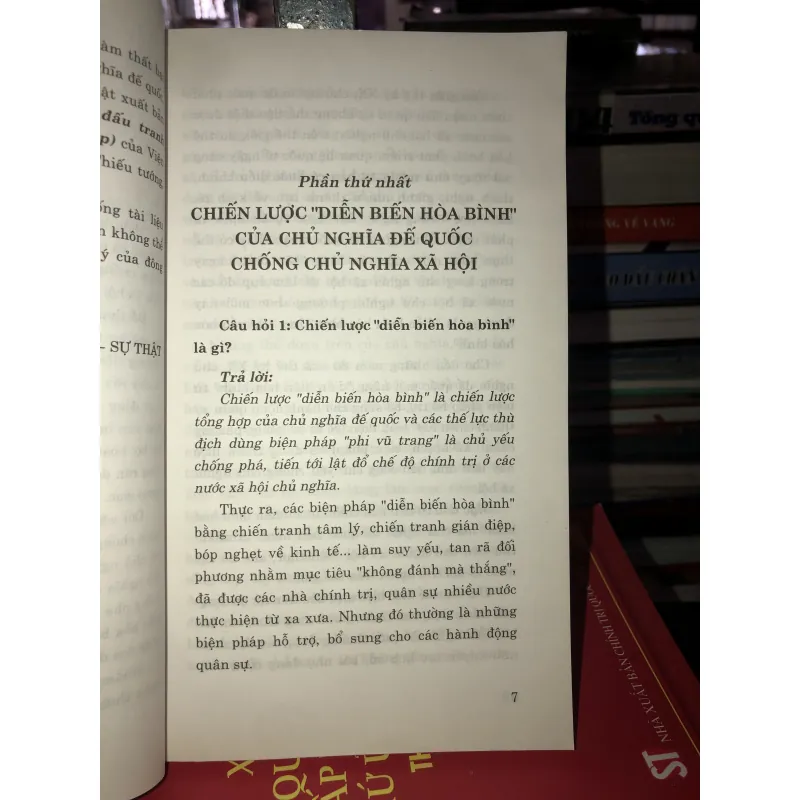 “Diễn biến hòa bình" và đấu tranh chống "diễn biến hòa bình" 758320