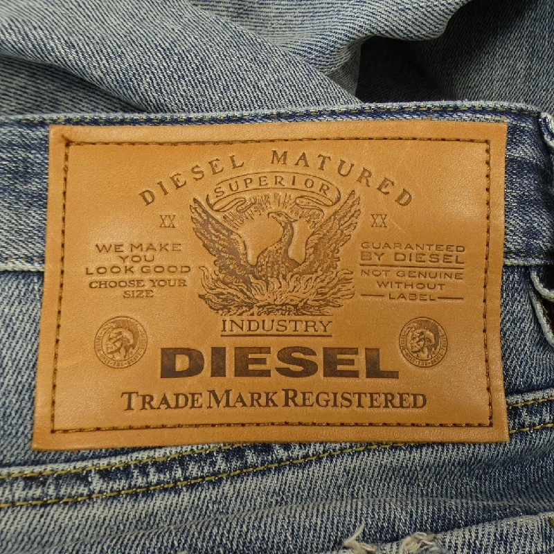 Quần jeans DIESEL 650935