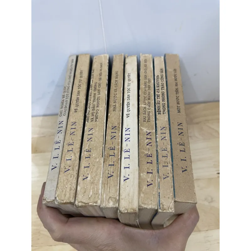 V.I.LÊ NIN 8 cuốn  932984
