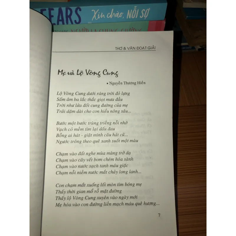 Thơ Văn đoạt giải cuộc thi sáng tác văn học nghệ thuật 2006 1000770