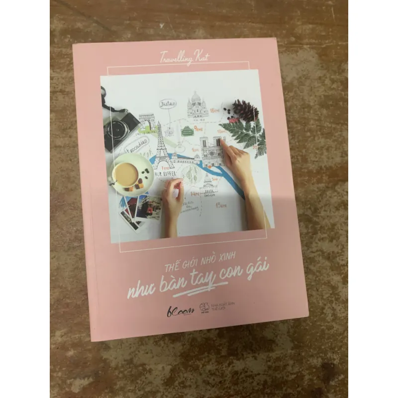 THẾ GIỚI NHỎ XINH NHƯ BÀN TAY CON GÁI 745585